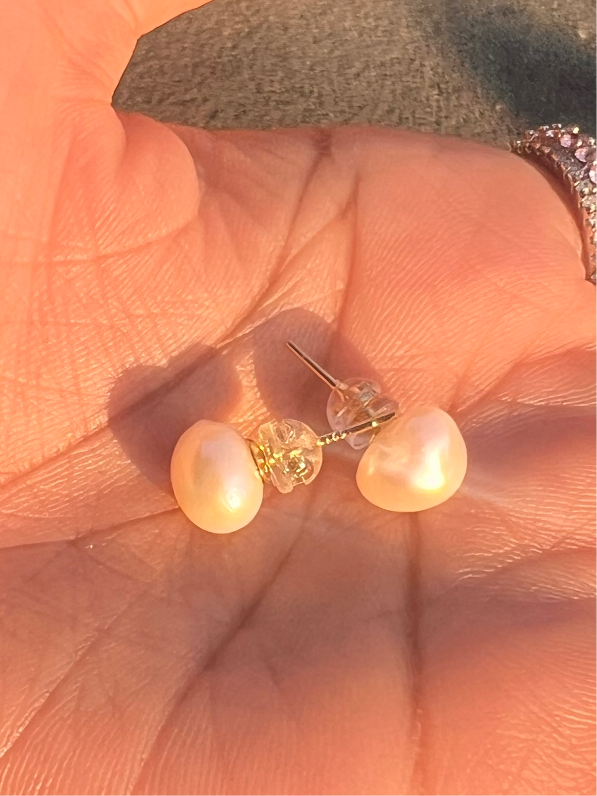 Water Pearl Stud earrings